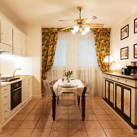 New Cozy Apartment - City Centre Lecco Luaran gambar