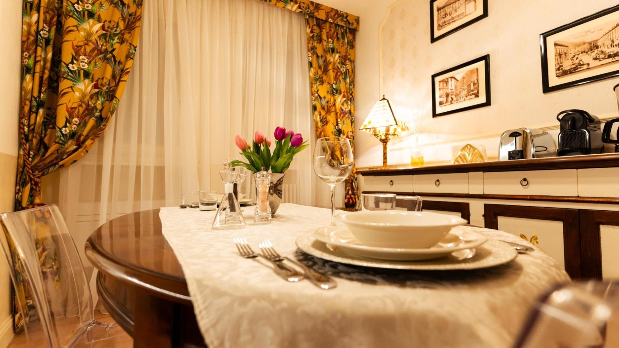 New Cozy Apartment - City Centre Lecco Luaran gambar