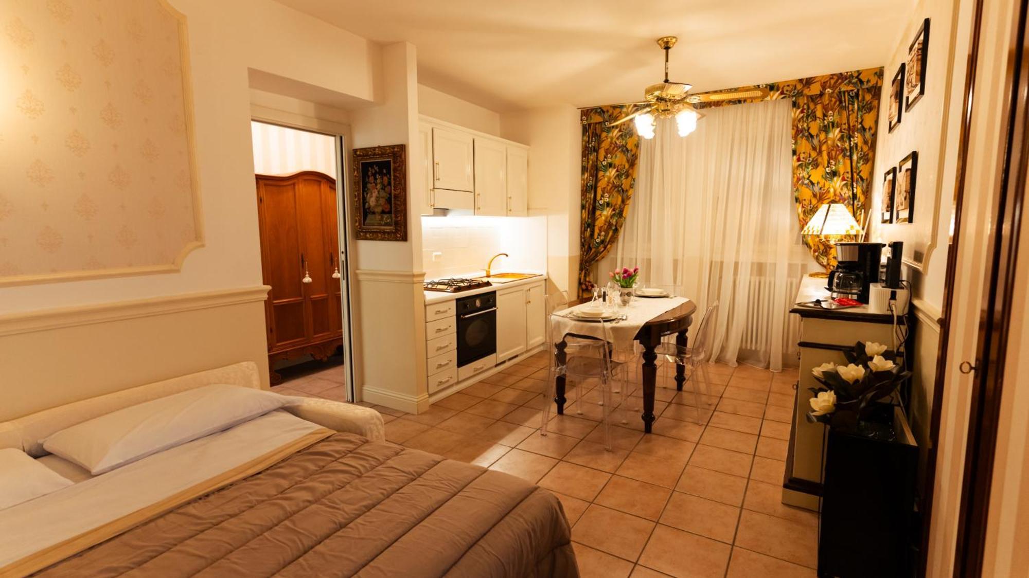New Cozy Apartment - City Centre Lecco Luaran gambar