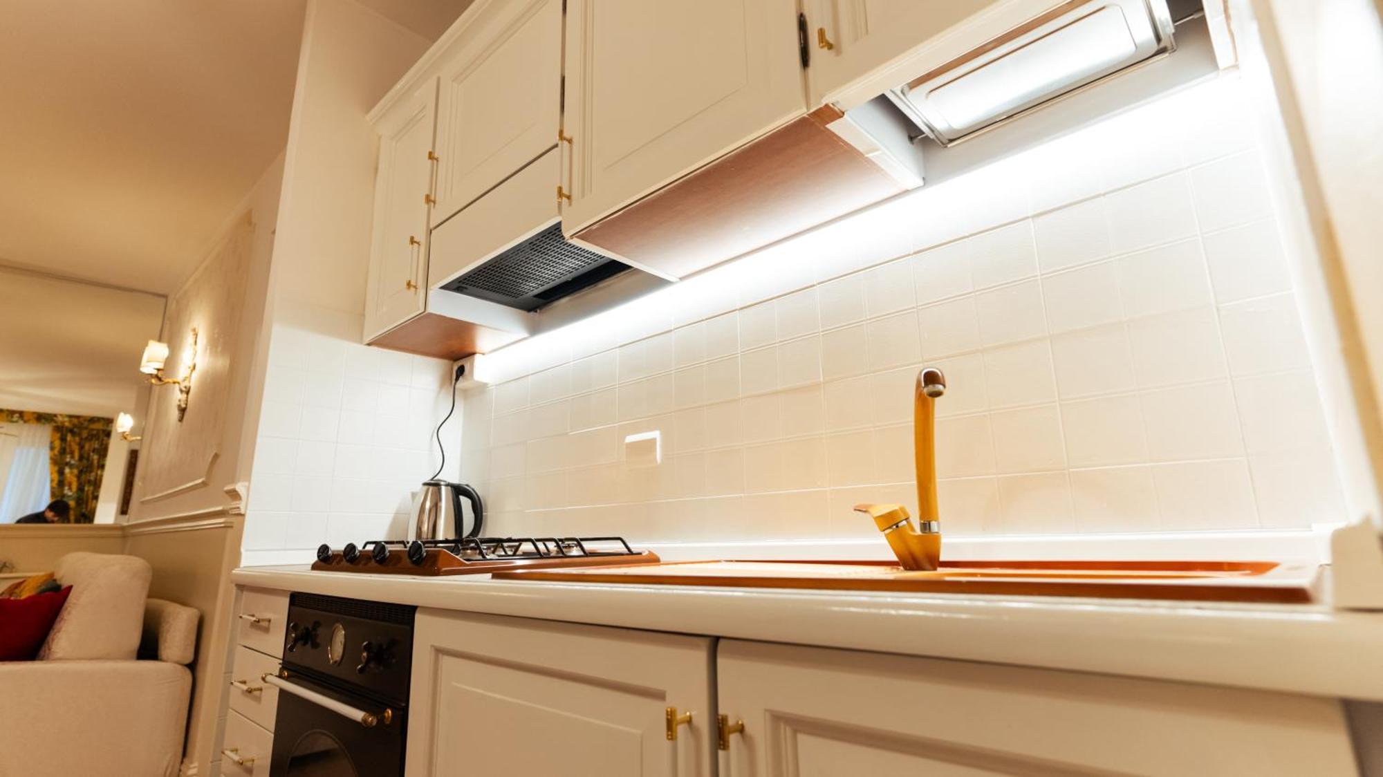New Cozy Apartment - City Centre Lecco Luaran gambar